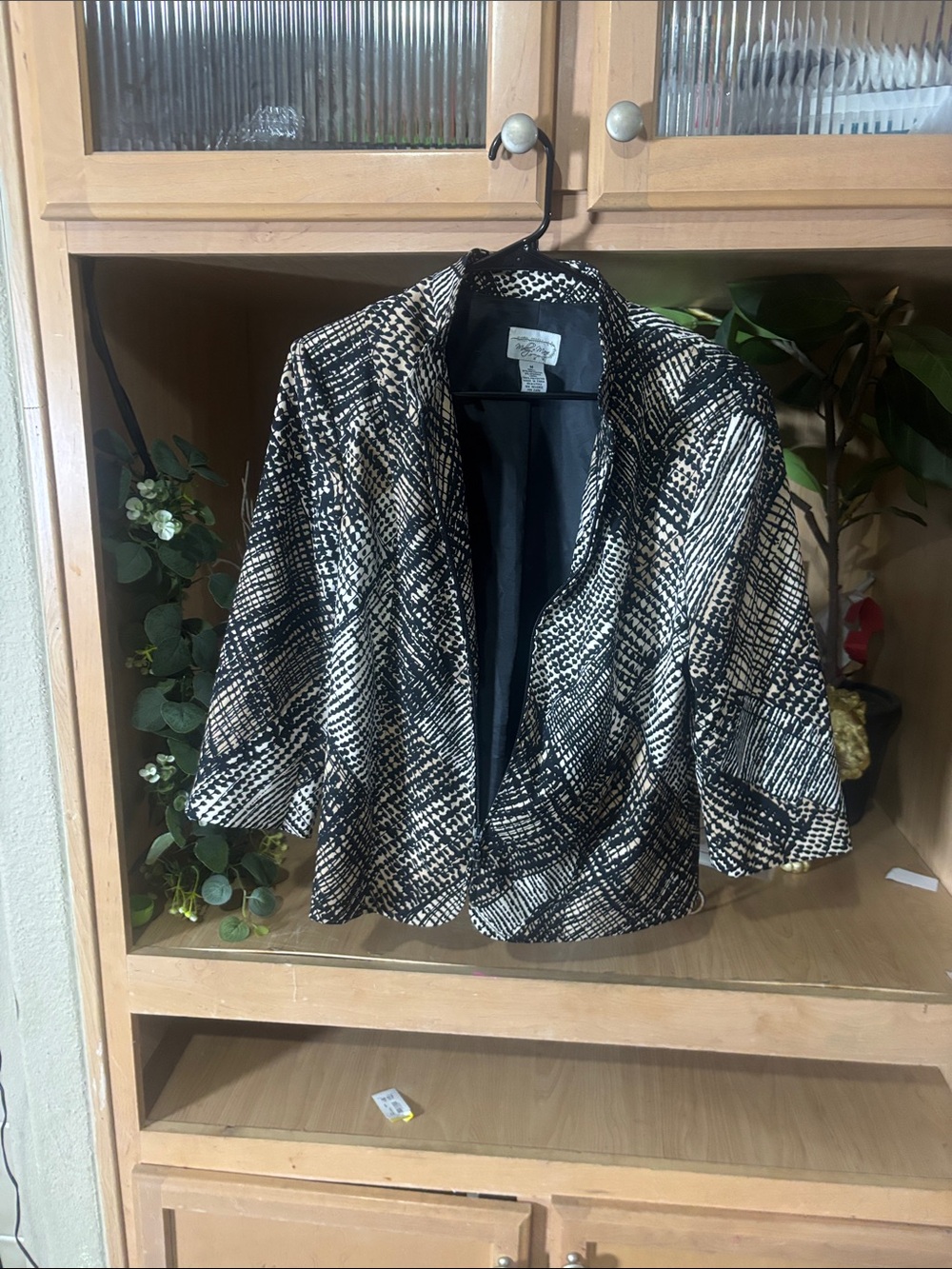 Molly + Max Black Ivory Abstract Print 3/4 Sleeve Blazer Jacket